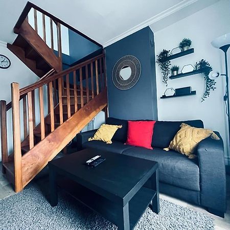 Apartamento Le Sacré, Au pied de la cathédrale Reims Exterior foto