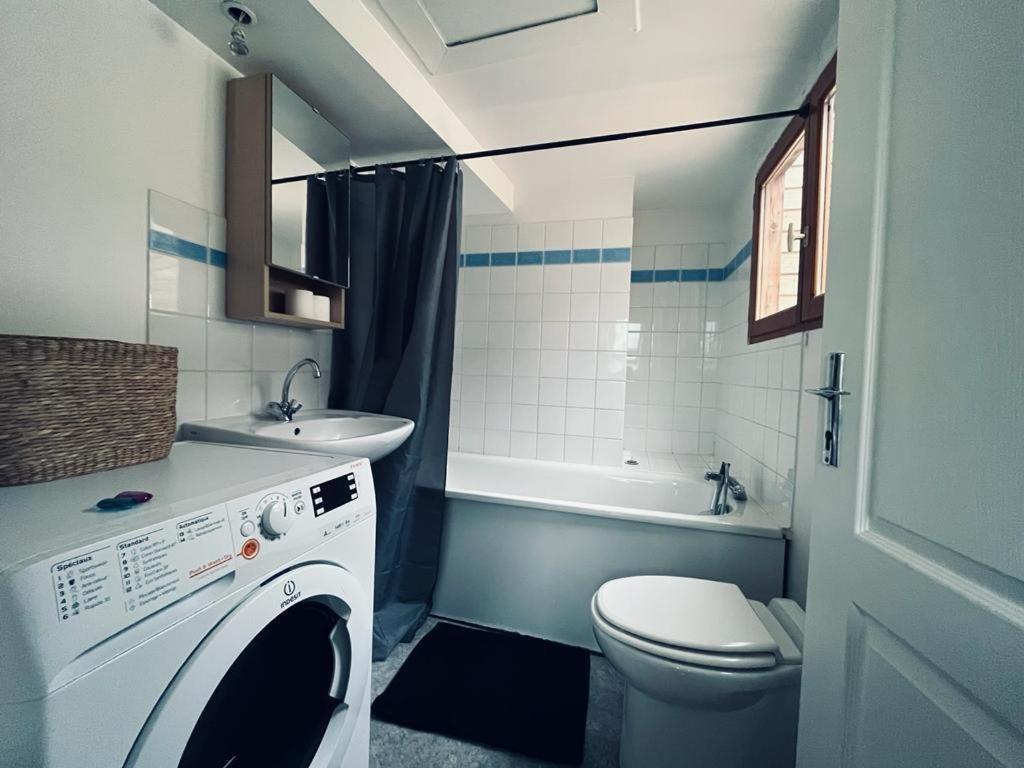 Apartamento Le Sacré, Au pied de la cathédrale Reims Exterior foto