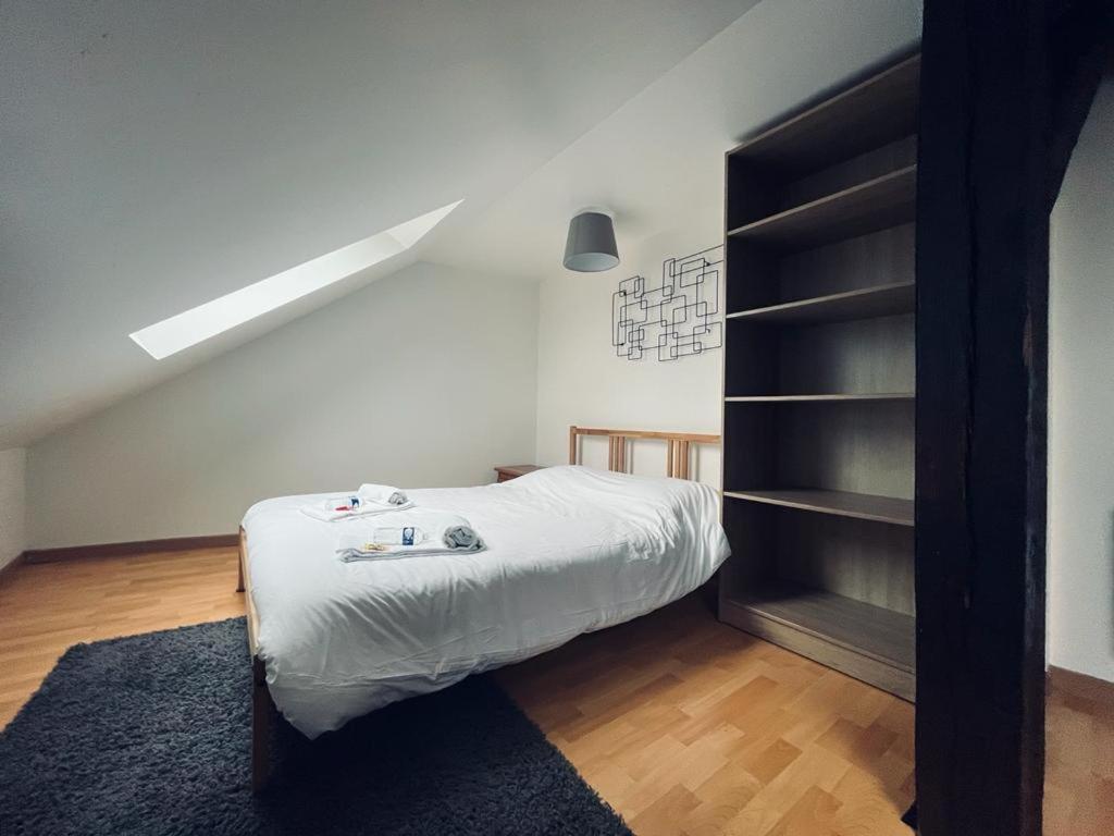 Apartamento Le Sacré, Au pied de la cathédrale Reims Exterior foto