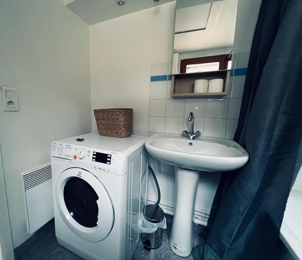 Apartamento Le Sacré, Au pied de la cathédrale Reims Exterior foto